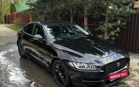 Jaguar XE I рестайлинг, 2017 год, 2 050 000 рублей, 6 фотография
