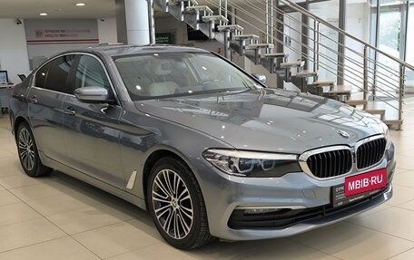 BMW 5 серия, 2018 год, 3 050 000 рублей, 3 фотография