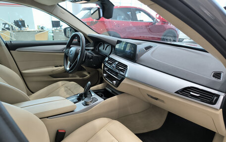 BMW 5 серия, 2018 год, 3 050 000 рублей, 11 фотография