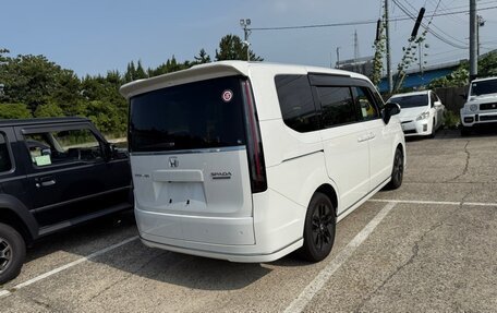 Honda Stepwgn, 2022 год, 2 557 000 рублей, 2 фотография