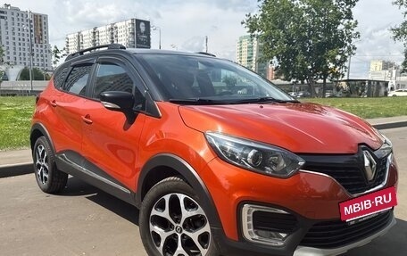 Renault Kaptur I рестайлинг, 2017 год, 1 190 000 рублей, 2 фотография