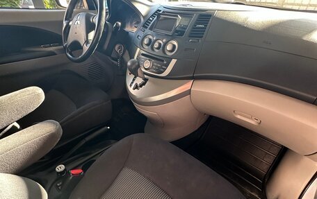 Mitsubishi Grandis, 2008 год, 1 350 000 рублей, 21 фотография
