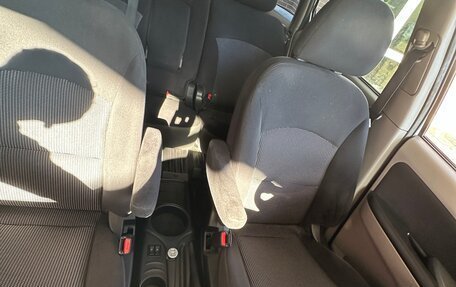 Mitsubishi Grandis, 2008 год, 1 350 000 рублей, 26 фотография