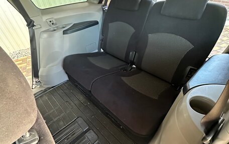 Mitsubishi Grandis, 2008 год, 1 350 000 рублей, 34 фотография