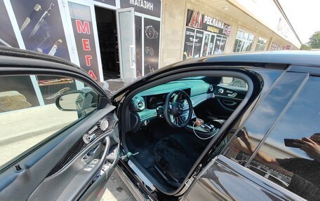 Mercedes-Benz E-Класс, 2016 год, 3 000 000 рублей, 3 фотография
