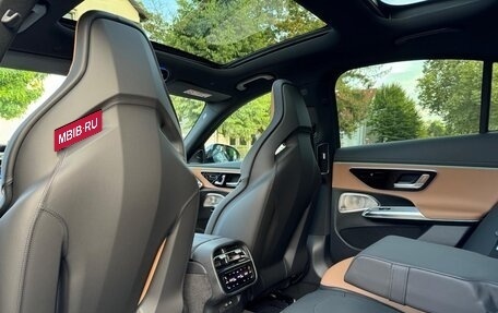 Mercedes-Benz E-Класс AMG, 2025 год, 21 990 000 рублей, 16 фотография