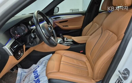 BMW 5 серия, 2022 год, 3 350 000 рублей, 10 фотография