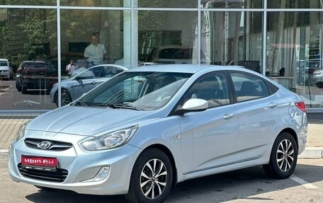 Hyundai Solaris II рестайлинг, 2011 год, 682 000 рублей, 1 фотография