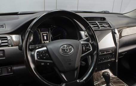 Toyota Camry, 2017 год, 2 420 000 рублей, 12 фотография
