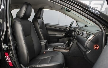 Toyota Camry, 2017 год, 2 420 000 рублей, 8 фотография