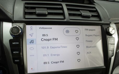 Toyota Camry, 2017 год, 2 420 000 рублей, 15 фотография