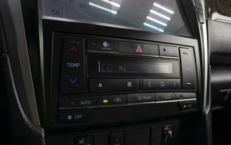 Toyota Camry, 2017 год, 2 420 000 рублей, 17 фотография