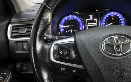 Toyota Camry, 2017 год, 2 420 000 рублей, 18 фотография