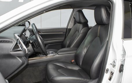 Toyota Camry, 2020 год, 2 840 000 рублей, 10 фотография