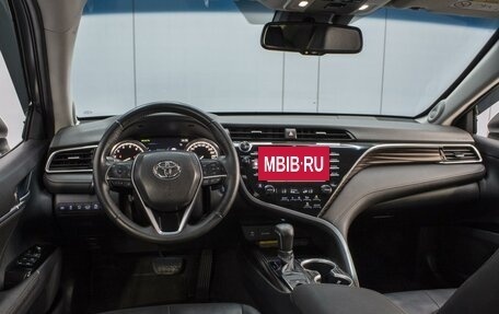 Toyota Camry, 2020 год, 2 840 000 рублей, 6 фотография