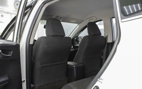 Toyota RAV4, 2016 год, 2 540 000 рублей, 11 фотография