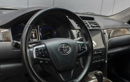 Toyota Camry, 2017 год, 2 150 000 рублей, 13 фотография