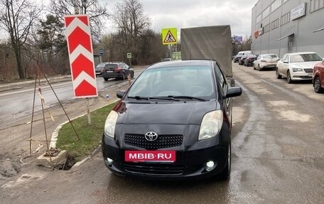 Toyota Yaris III рестайлинг, 2008 год, 480 000 рублей, 13 фотография