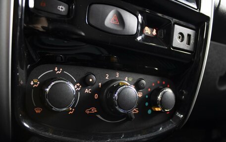 Nissan Terrano III, 2015 год, 1 050 000 рублей, 16 фотография