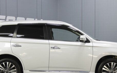 Mitsubishi Outlander III рестайлинг 3, 2022 год, 4 095 000 рублей, 5 фотография