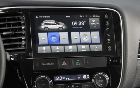 Mitsubishi Outlander III рестайлинг 3, 2022 год, 4 095 000 рублей, 17 фотография