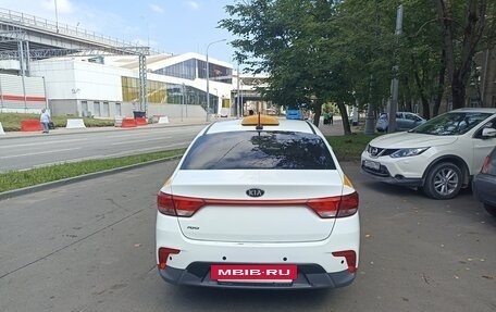 KIA Rio IV, 2018 год, 950 000 рублей, 3 фотография