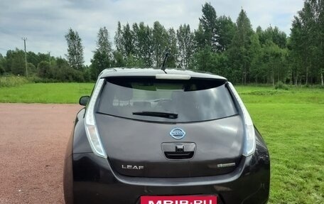 Nissan Leaf I, 2014 год, 699 000 рублей, 10 фотография