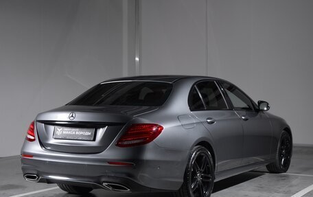 Mercedes-Benz E-Класс, 2018 год, 3 490 000 рублей, 6 фотография