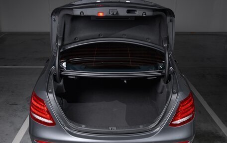 Mercedes-Benz E-Класс, 2018 год, 3 490 000 рублей, 21 фотография