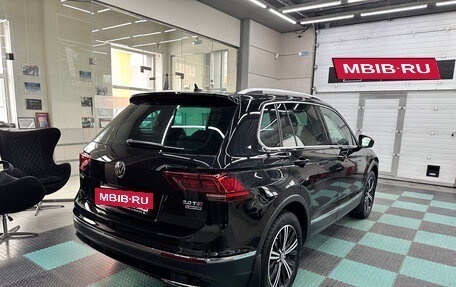 Volkswagen Tiguan II, 2017 год, 2 800 000 рублей, 22 фотография