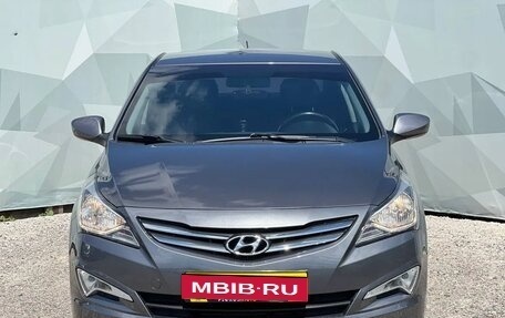 Hyundai Solaris II рестайлинг, 2015 год, 1 100 000 рублей, 2 фотография