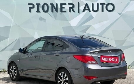 Hyundai Solaris II рестайлинг, 2015 год, 1 100 000 рублей, 6 фотография