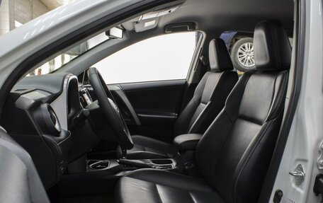 Toyota RAV4, 2016 год, 2 470 000 рублей, 9 фотография
