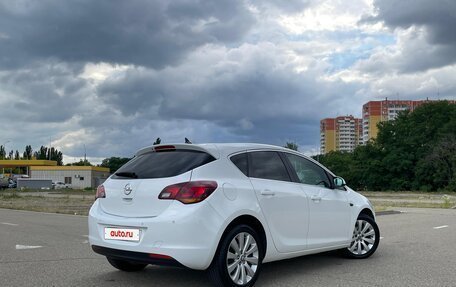 Opel Astra J, 2011 год, 700 000 рублей, 6 фотография