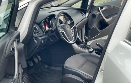 Opel Astra J, 2011 год, 700 000 рублей, 15 фотография