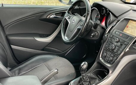 Opel Astra J, 2011 год, 700 000 рублей, 19 фотография