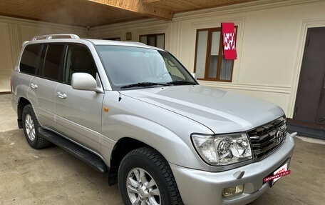 Toyota Land Cruiser 100 рестайлинг 2, 2006 год, 2 980 000 рублей, 2 фотография