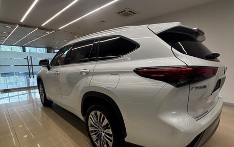 Toyota Highlander, 2025 год, 4 690 000 рублей, 4 фотография
