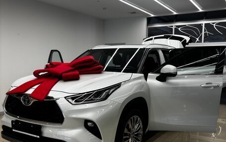 Toyota Highlander, 2025 год, 4 690 000 рублей, 3 фотография