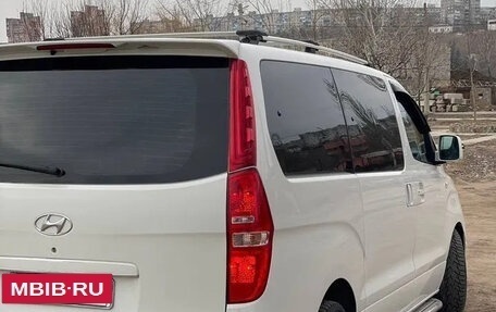 Hyundai Grand Starex Grand Starex I рестайлинг 2, 2010 год, 1 800 000 рублей, 5 фотография