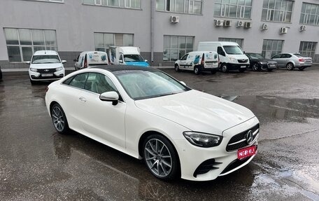 Mercedes-Benz E-Класс, 2021 год, 7 100 000 рублей, 1 фотография