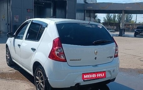 Renault Sandero I, 2014 год, 600 000 рублей, 4 фотография