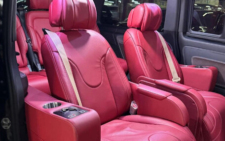 Mercedes-Benz V-Класс, 2018 год, 4 041 000 рублей, 6 фотография