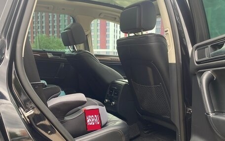 Volkswagen Touareg III, 2017 год, 3 375 000 рублей, 10 фотография