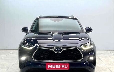 Toyota Highlander, 2022 год, 4 450 800 рублей, 5 фотография