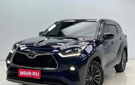 Toyota Highlander, 2022 год, 4 450 800 рублей, 7 фотография