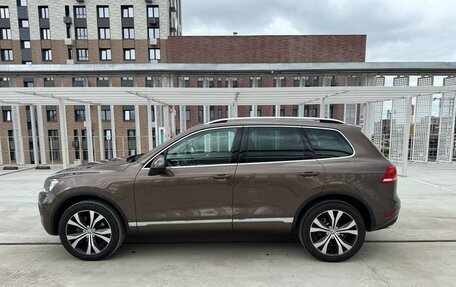 Volkswagen Touareg III, 2011 год, 2 800 000 рублей, 3 фотография