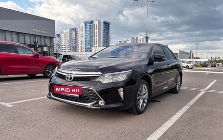 Toyota Camry, 2017 год, 2 880 000 рублей, 2 фотография
