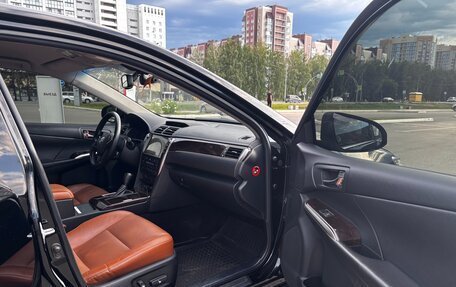 Toyota Camry, 2017 год, 2 880 000 рублей, 15 фотография