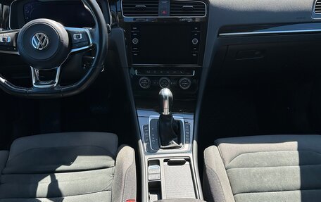 Volkswagen Golf VII, 2018 год, 2 200 000 рублей, 13 фотография